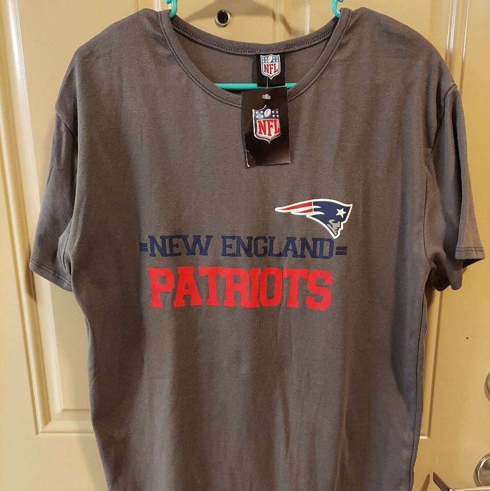 New NFL Patriots XL Shirt